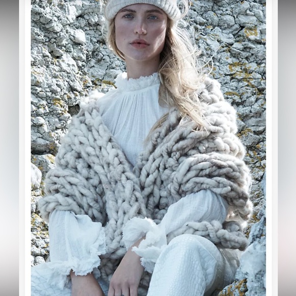 Free People Tops - Free People FP One Textured Ruffle Blouse Ivory Size Small